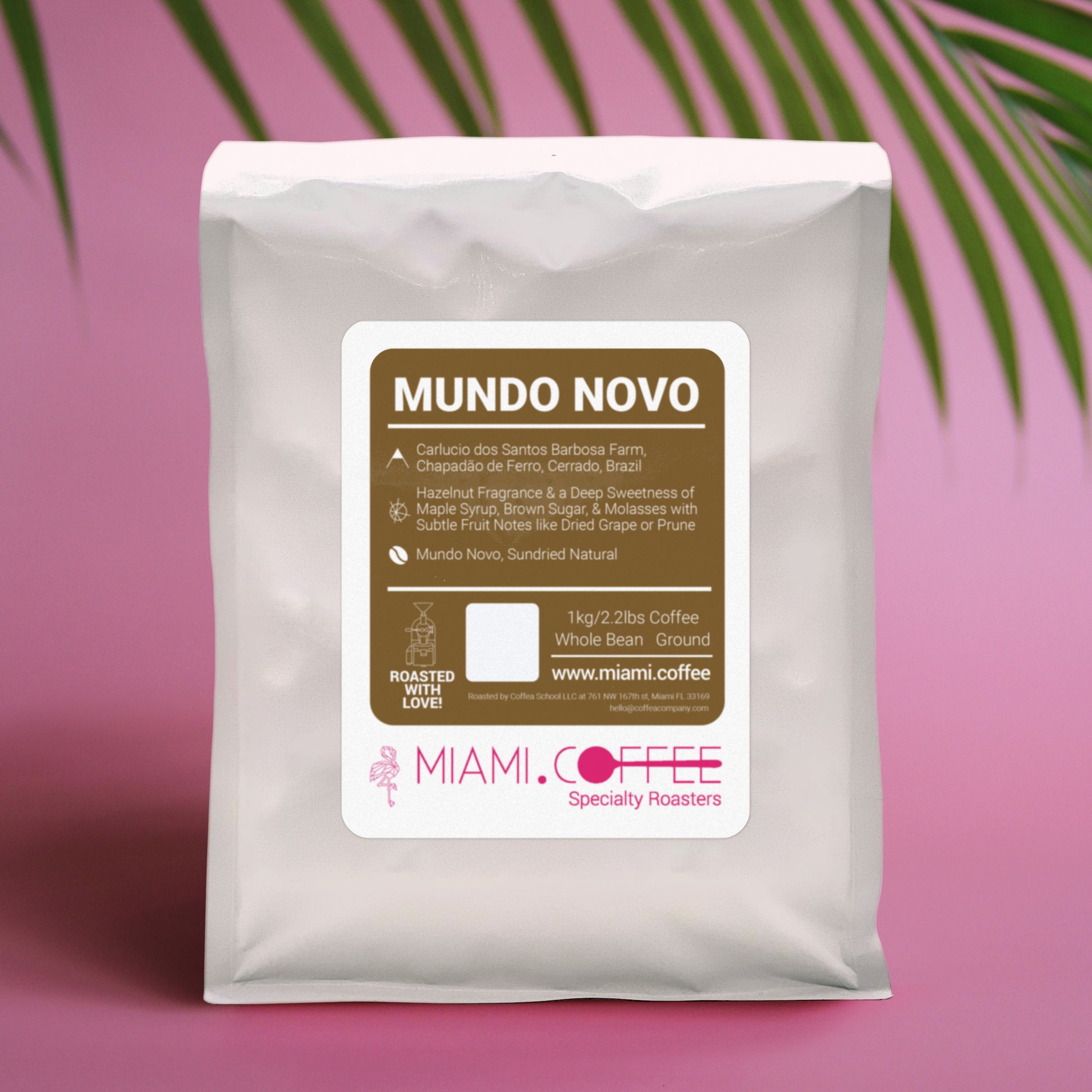 1KG bag of Miami dot Coffee - Chapadão de Ferro, from Cerrado Mineiro Brazil. Mundo Novo Cultivar, Natural Process. Tasting Notes - Hazelnut, Brown Sugar, Fig